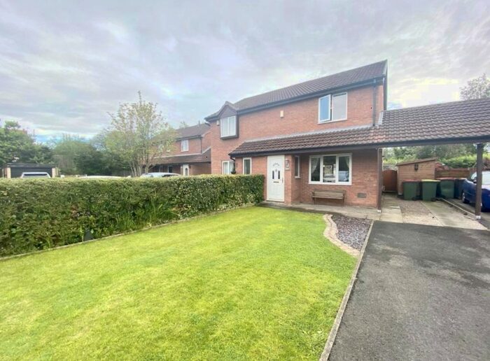 3 Bedroom Semi-Detached House To Rent In The Howgills, Fulwood, PR2