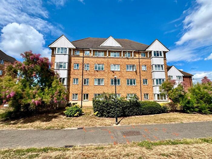 2 Bedroom Apartment For Sale In St. Leonards Close, Grays, RM17