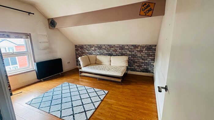 1 Bedroom Flat To Rent In Wigan Lane, Wigan, WN1