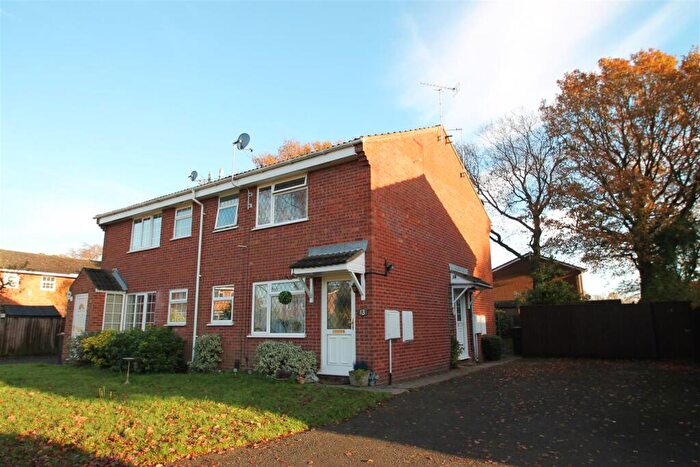 1 Bedroom Terraced House To Rent In Lordswood Close, Redditch, B97