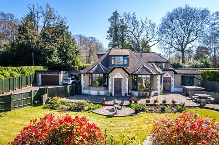 3 Bedroom Semi-Detached House For Sale In Hollow Lane, Dormansland, RH7