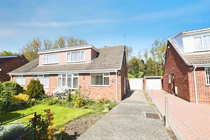 4 Bedroom Terraced Bungalow For Sale In Clough Garth, Hedon, Hull, HU12