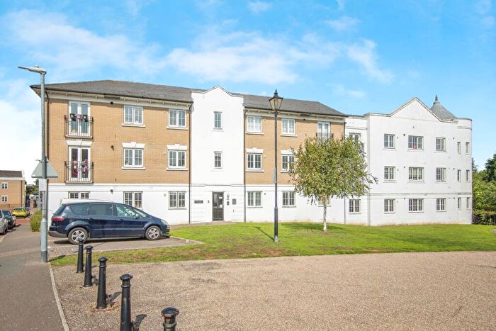 2 Bedroom Flat For Sale In George Williams Way, Colchester, Essex, CO1