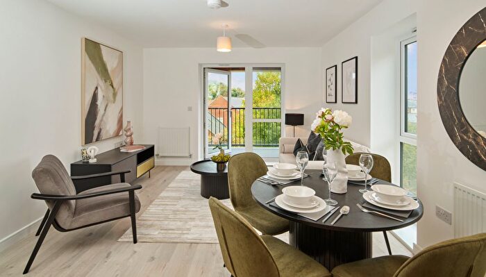 2 Bedroom Flat For Sale In "Blenheim " At Tiltman Avenue, Greenhithe, DA9