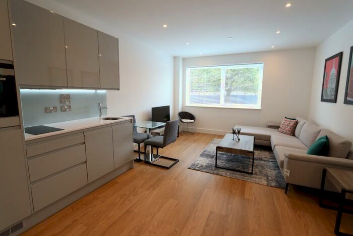 1 Bedroom Apartment To Rent In South Street, Romford, London, RM1