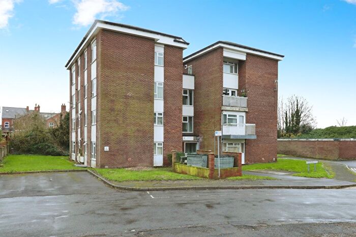 3 Bedroom Flat For Sale In Armstrong Road, Retford, DN22