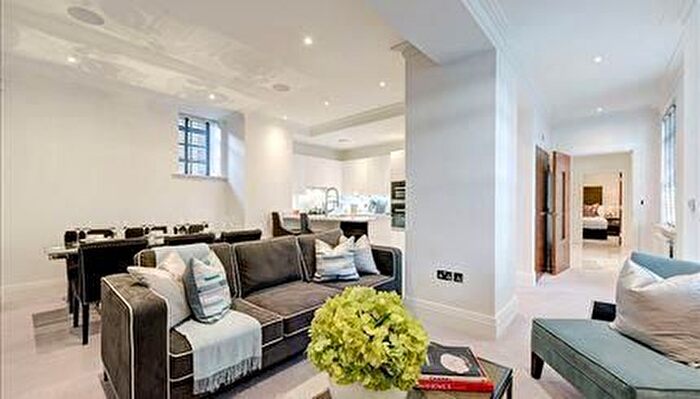 2 Bedroom Flat To Rent In Rainville Road, London, W6