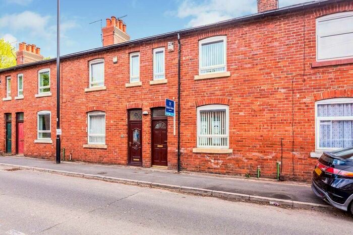 2 Bedroom Terraced House To Rent In Ecclesfield Road, Sheffield, S9