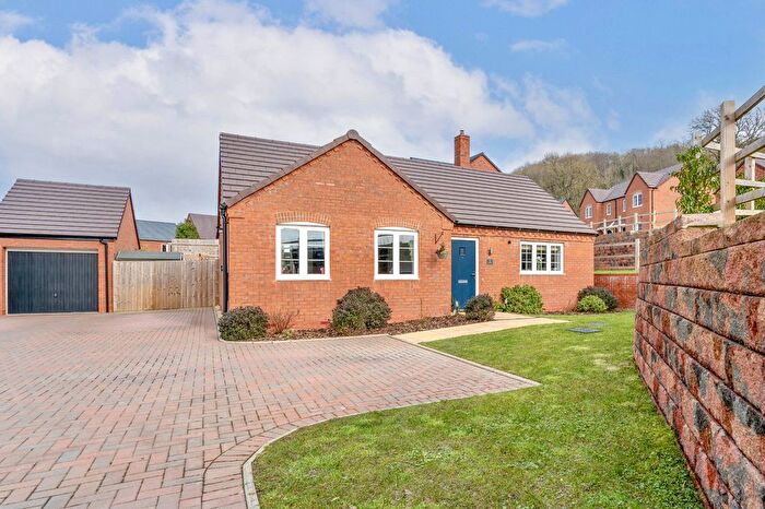 2 Bedroom Detached Bungalow For Sale In Long Meadow, Abberley, WR6
