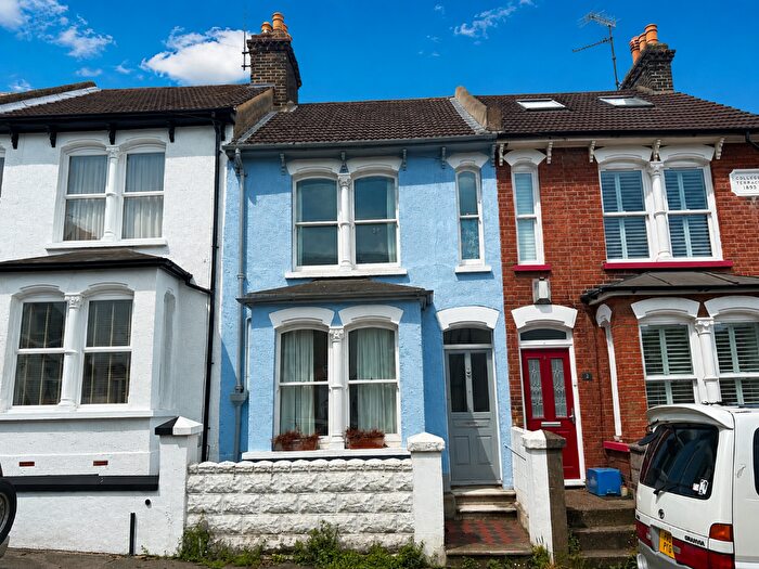 3 Bedroom Terraced House For Sale In Clive Road, Rochester, Kent, ME1