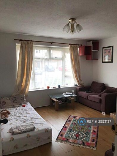 1 Bedroom Maisonette To Rent In Bradfield Drive, London, IG11