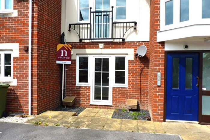 2 Bedroom Maisonette To Rent In Wells Close, Portsmouth, PO3