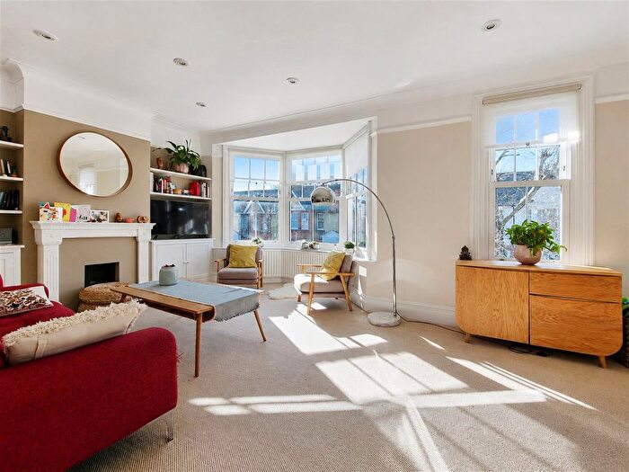 2 Bedroom Flat For Sale In Panmuir Road, West Wimbledon, SW20