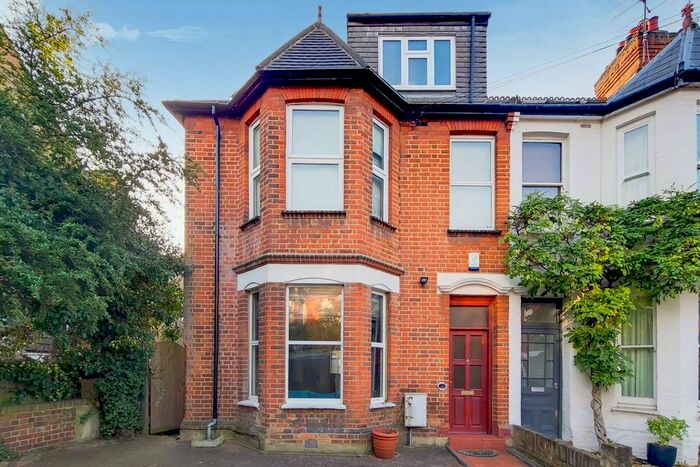 4 Bedroom End Of Terrace House To Rent In Duncan Road, Richmond TW9