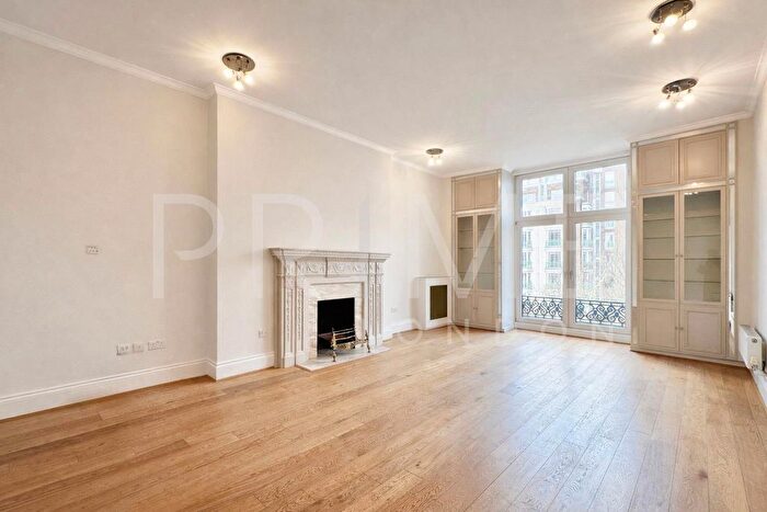 4 Bedroom Flat To Rent In Bickenhall Mansions, Bickenhall Street, Marylebone, W1U