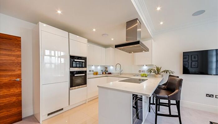 2 Bedroom Flat To Rent In Rainville Road, London, W6