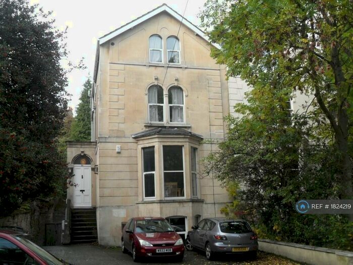2 Bedroom Flat To Rent In Cotham Brow, Bristol, BS6