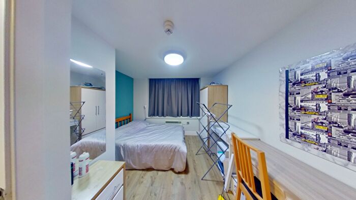 5 Bedroom Flat To Rent In Catherine House, Ristes Place, C4
