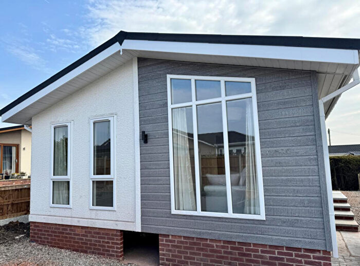 2 Bedroom Park Home For Sale In Weymouth, Dorset, DT3