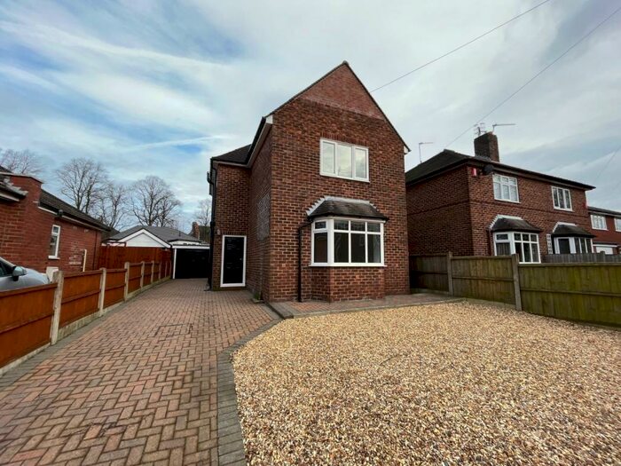 3 Bedroom Detached House To Rent In West Avenue, Stoke-on-Trent, Staffordshire, ST4