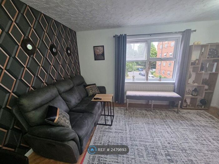 2 Bedroom Flat To Rent In Shaftesbury Gardens, London, NW10