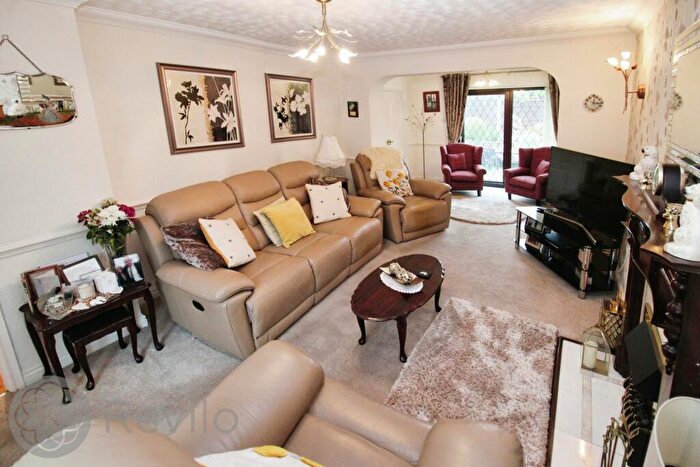 2 Bedroom Semi-Detached House For Sale In Cliff Hill Road, Shaw, OL2