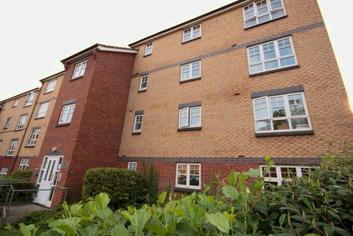 2 Bedroom Flat To Rent In Bedford Road, Northampton, NN1