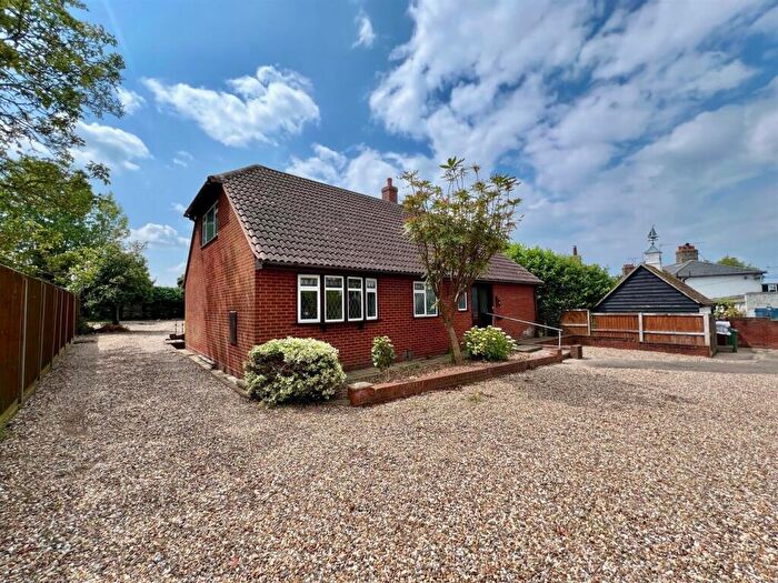 5 Bedroom Detached House To Rent In Shoemenders Lane, Bradwell-On-Sea, CM0