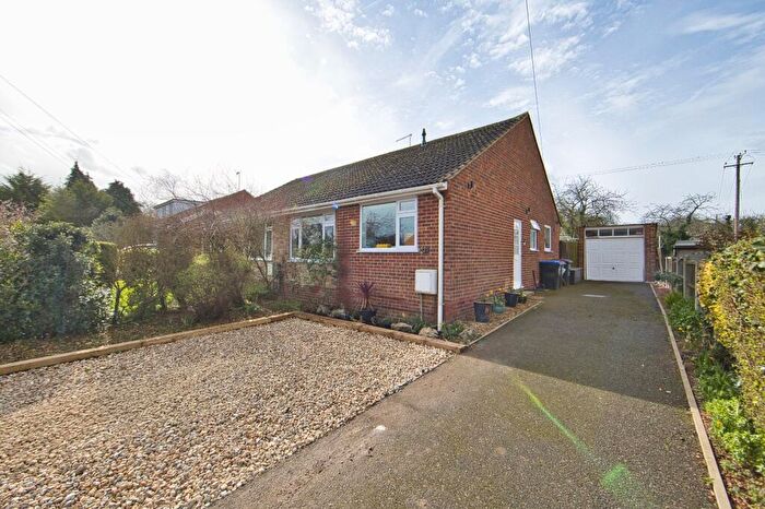 2 Bedroom Bungalow For Sale In New House Close, Canterbury, Kent, CT4