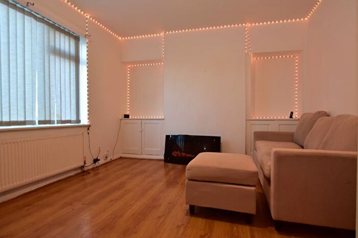 3 Bedroom Semi Detached House To Rent In Beechdale Road, Nottingham, NG8