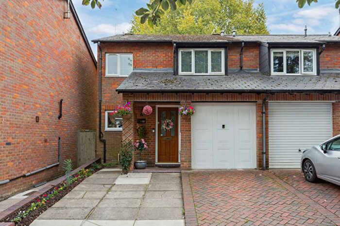 3 Bedroom Semi Detached House For Sale In Walnut Close, Great Missenden, HP16