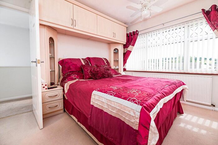 4 Bedroom Detached House For Sale In Lowlands Road, Belper, Derbyshire, DE56