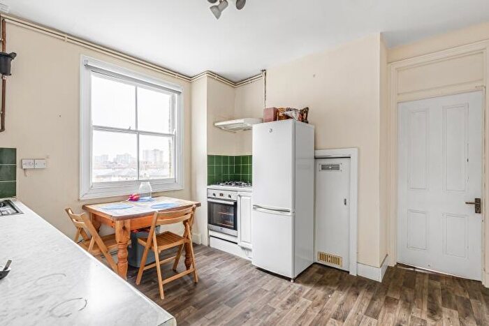2 Bedroom Flat To Rent In Cambridge Road Battersea, SW11