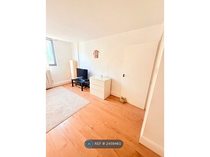 1 Bedroom Flat To Rent In Charlton Church Lne, London, SE7