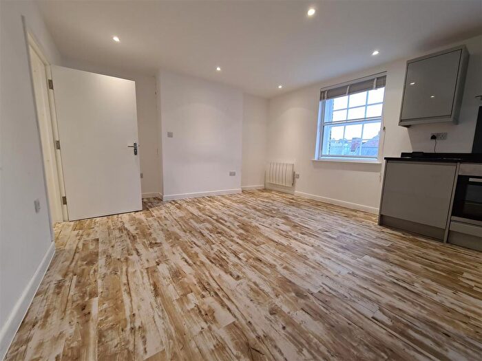 Studio To Rent In Flat, High Street, Saffron Walden, CB10