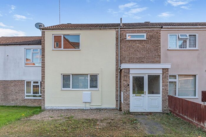 3 Bedroom Terraced House For Sale In Malvern Walk, Oakham, LE15