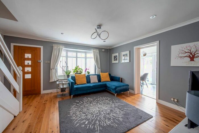 4 Bedroom Semi-Detached House To Rent In Hartfield Crescent, Wimbledon, London, SW19