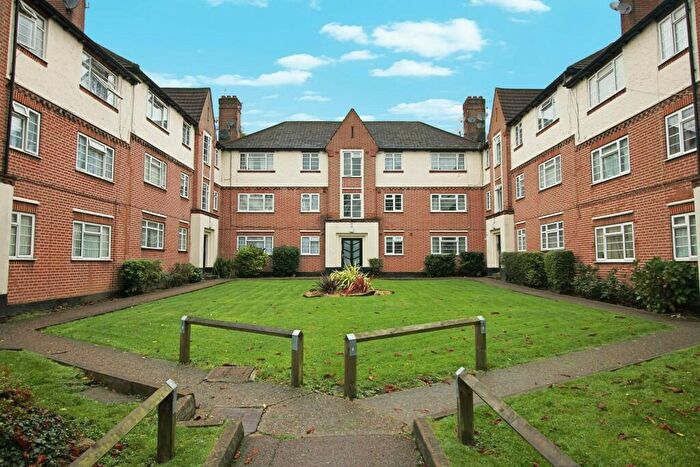 2 Bedroom Flat To Rent In Highview Court, Harrow Weald, HA3