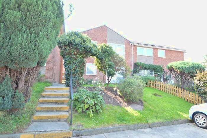 2 Bedroom Maisonette To Rent In Knowles Close, Halstead, CO9
