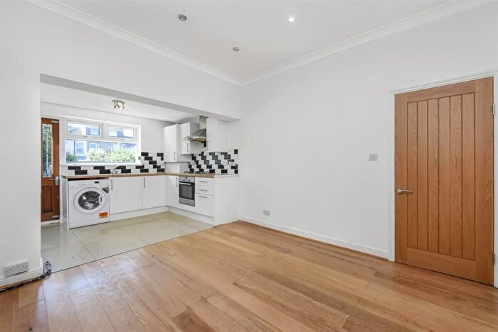 3 Bedroom Terraced House To Rent In Killearn Road, London, SE6