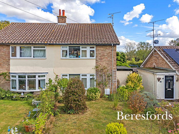 3 Bedroom Semi-Detached House For Sale In Watts Close, Dunmow, CM6