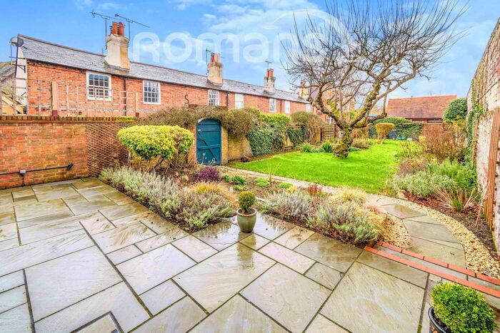 3 Bedroom Detached House To Rent In Colebrook Street, Winchester, SO23