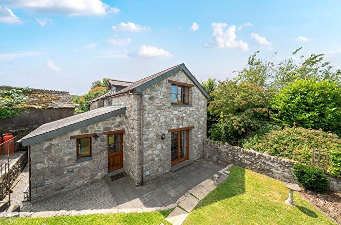 2 Bedroom Detached House For Sale In Hendra Road, St. Dennis, St. Austell, Cornwall, PL26