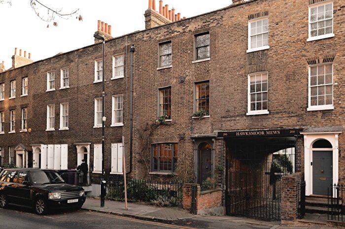 4 Bedroom Town House For Sale In Cable Street, Shadwell, London, E1