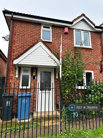 3 Bedroom End Of Terrace House To Rent In Coalmans Way, Burnham, Slough, SL1