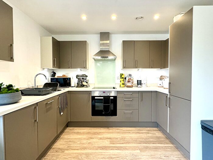 1 Bedroom Apartment To Rent In Holmbush Mews, Faygate, Horsham, RH12