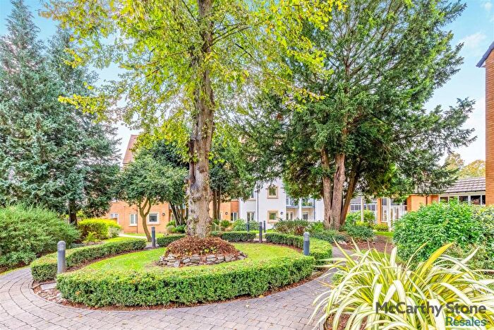 2 Bedroom Apartment For Sale In Wardington Court, Welford Road, Northampton, Northamptonshire, NN2