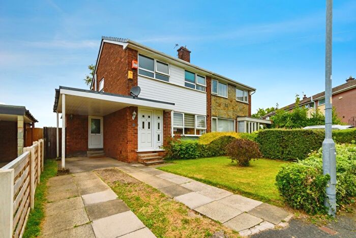 3 Bedroom Semi-Detached House For Sale In Beech Grove Close, Chesham, Bury, Greater Manchester, BL9