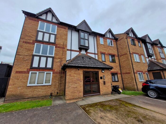 2 Bedroom Flat To Rent In Mill Close, Wisbech, PE13