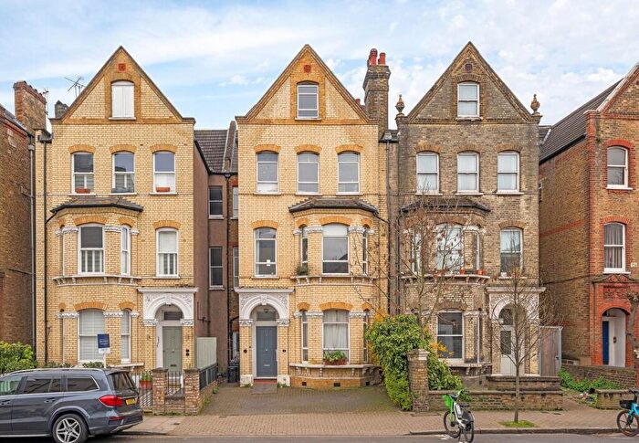 6 Bedroom House For Sale In Malwood Road, SW12